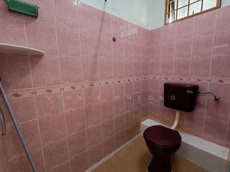 2-storey Terraced House for Rent in Tanjung Tokong (Penang) - Vinnie Cheong - Bathroom - PropertyGuru.com.my