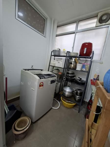 Apartment for Sale at Asteria - Mohd Nuruddin Hussin - Kitchen - PropertyGuru.com.my