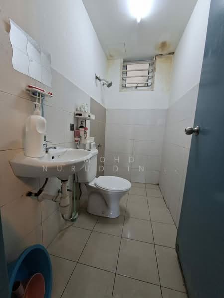 Apartment for Sale at Asteria - Mohd Nuruddin Hussin - Bathroom - PropertyGuru.com.my