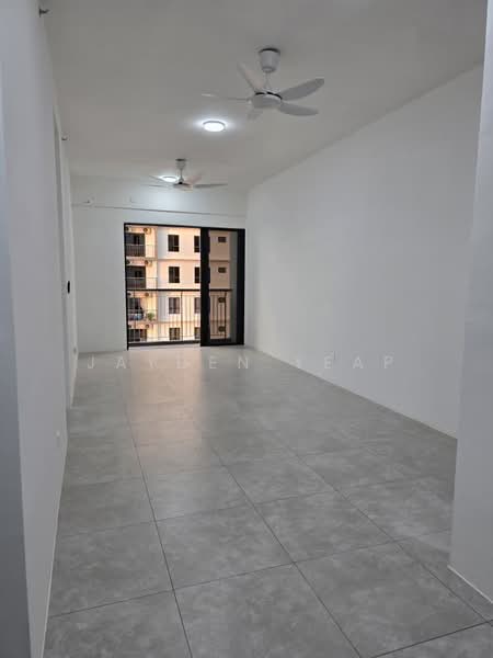Aston Acacia untuk Untuk Disewa - RM 1,300 /bulan, Mac 2026 - Living Room - PropertyGuru.com.my