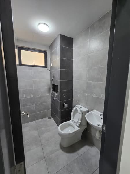 Aston Acacia untuk Untuk Disewa - RM 1,300 /bulan, Mac 2026 - Bathroom - PropertyGuru.com.my