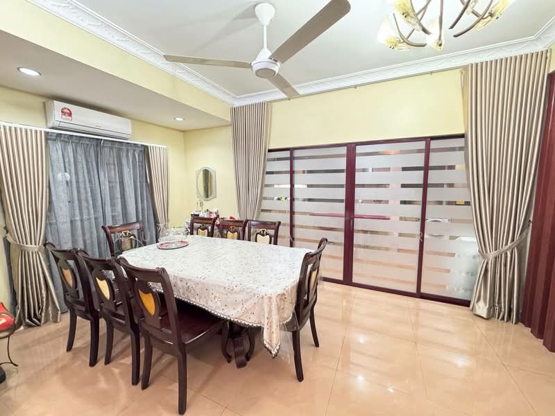 2-storey Terraced House for Sale in Putra Heights (Subang Jaya) - Nur Alia Omar - Dining Room - PropertyGuru.com.my