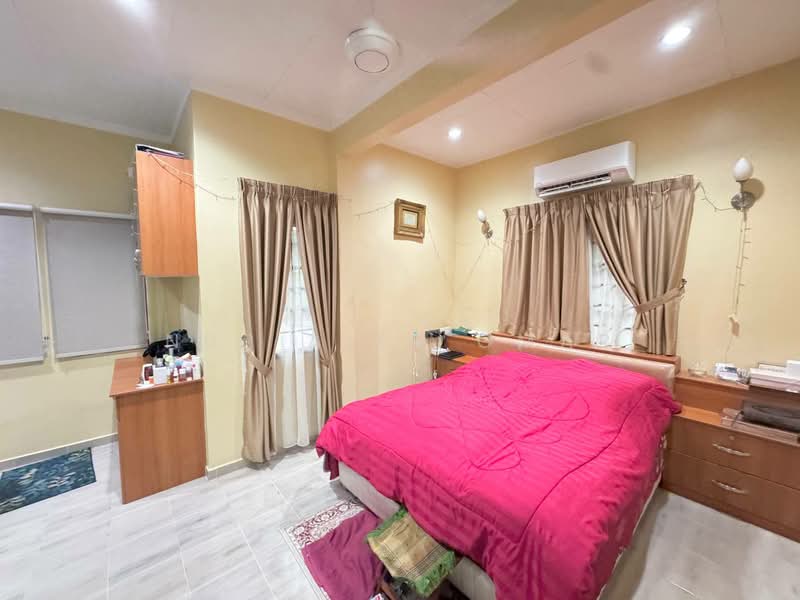 2-storey Terraced House for Sale in Putra Heights (Subang Jaya) - Nur Alia Omar - Bedroom - PropertyGuru.com.my