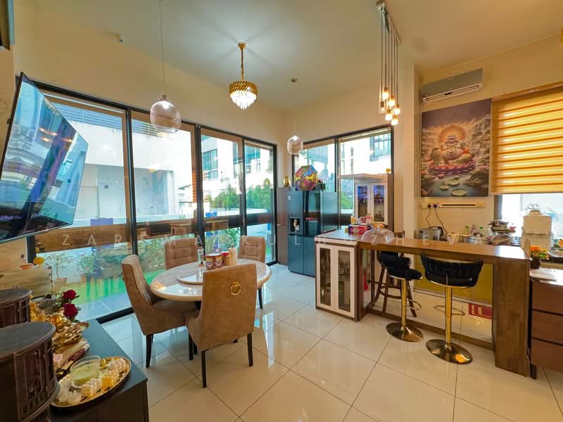 Bungalow for Sale in Kuala Selangor (Selangor) - Zarema Kulbuzheva - Dining Room - PropertyGuru.com.my