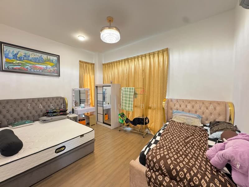 Bungalow for Sale in Kuala Selangor (Selangor) - Zarema Kulbuzheva - Bedroom - PropertyGuru.com.my