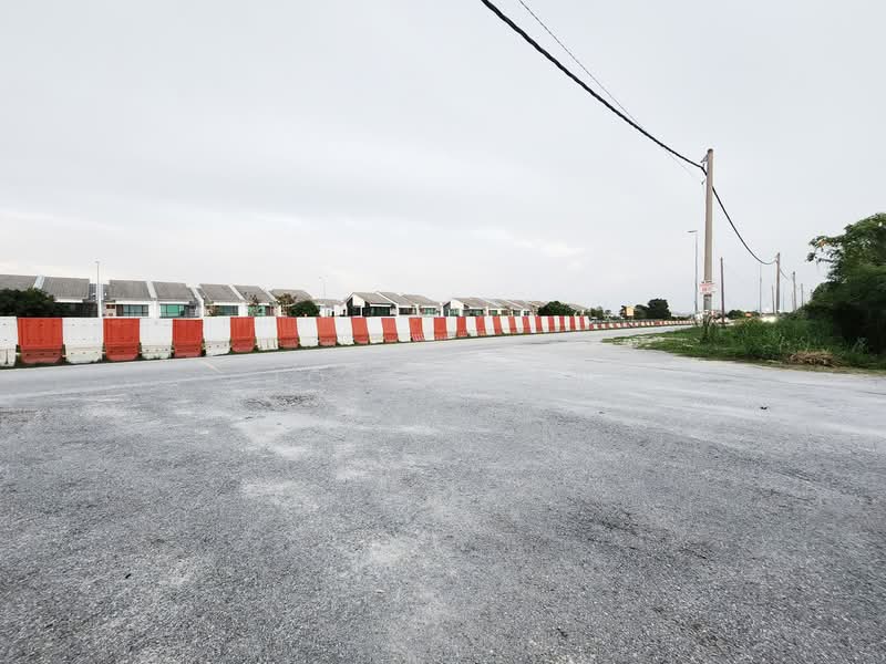 Jalan Sungai Puloh - Facing Main Road 20'x68' 1.5 Storey Shoplot untuk Untuk Dijual - RM 1,480,000, Mac 2026 - Exterior - PropertyGuru.com.my