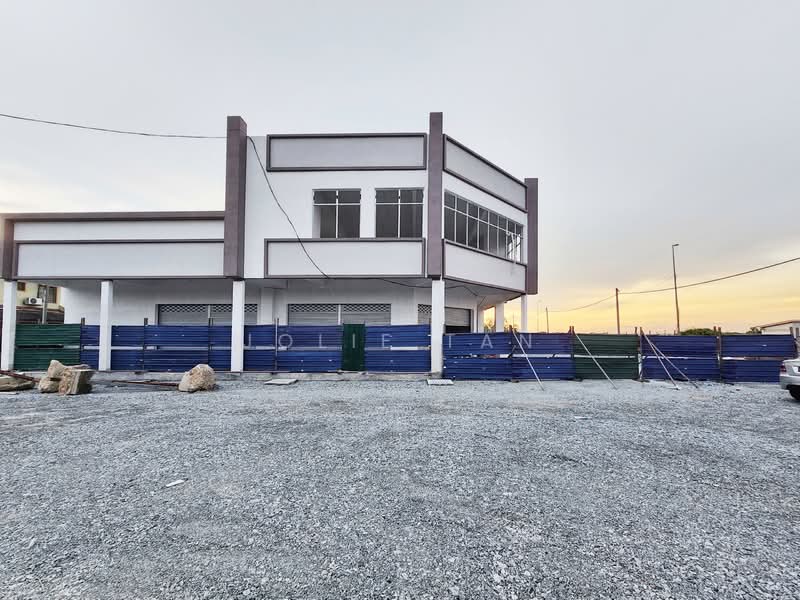 Jalan Sungai Puloh - Facing Main Road 20'x68' 1.5 Storey Shoplot untuk Untuk Dijual - RM 1,480,000, Mac 2026 - Exterior - PropertyGuru.com.my