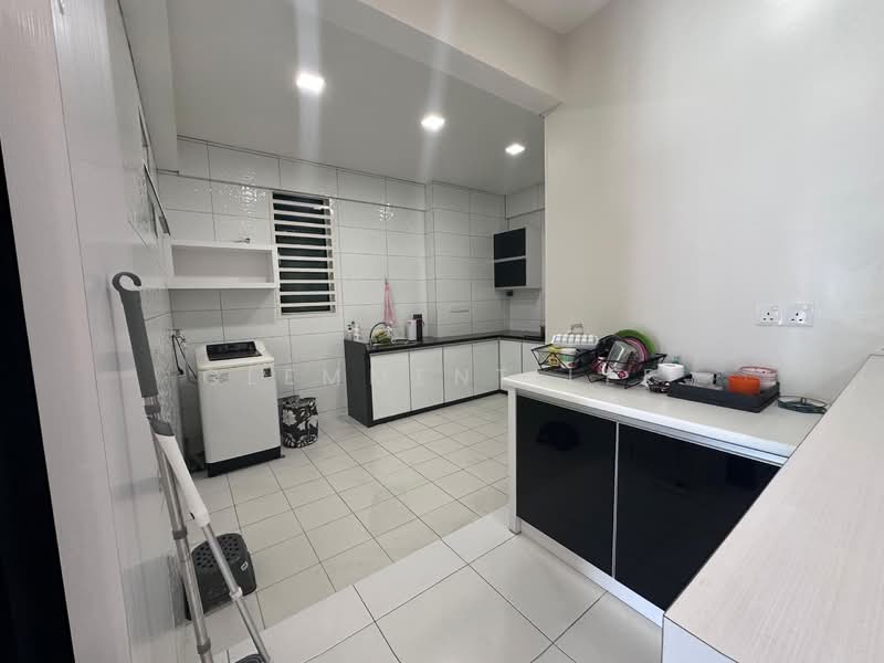 Condominium for Rent at Elit Heights @ Bayan City - Clemment Lee - Kitchen - PropertyGuru.com.my