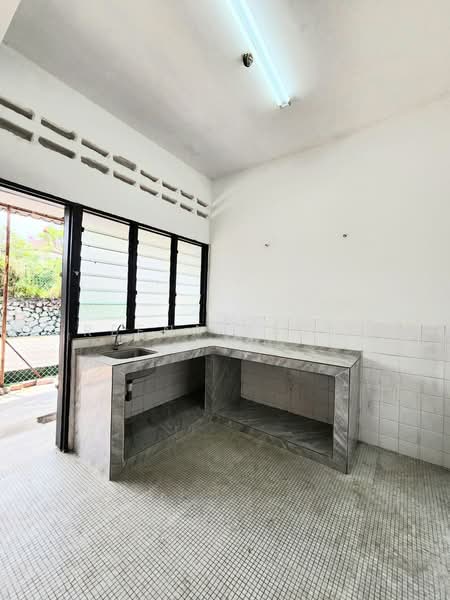 2-storey Terraced House for Sale in Petaling Jaya (Selangor) - Reena Sarif - Kitchen - PropertyGuru.com.my