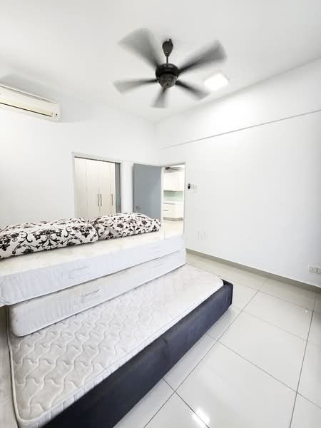 Tropez Residences untuk Untuk Disewa - RM 1,900 /bulan, Mac 2026 - Bedroom - PropertyGuru.com.my