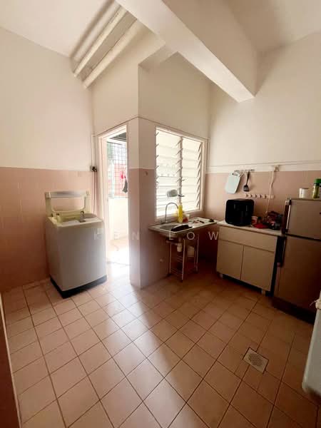 Kondominium untuk Disewa di Evergreen Park Acorn & Hazel - Ken Low - Kitchen - PropertyGuru.com.my