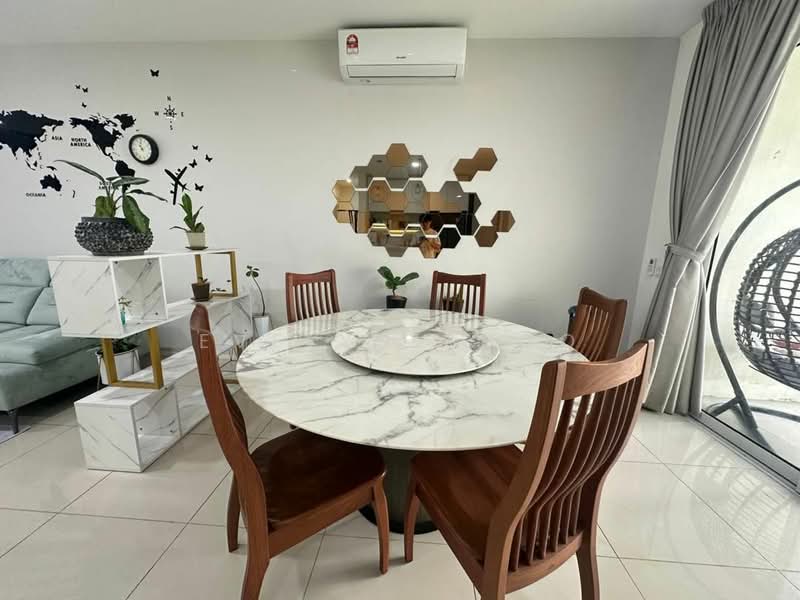 3-storey Terraced House for Rent in Tamansari (Rawang) - Evelyn Khoo - Dining Room - PropertyGuru.com.my