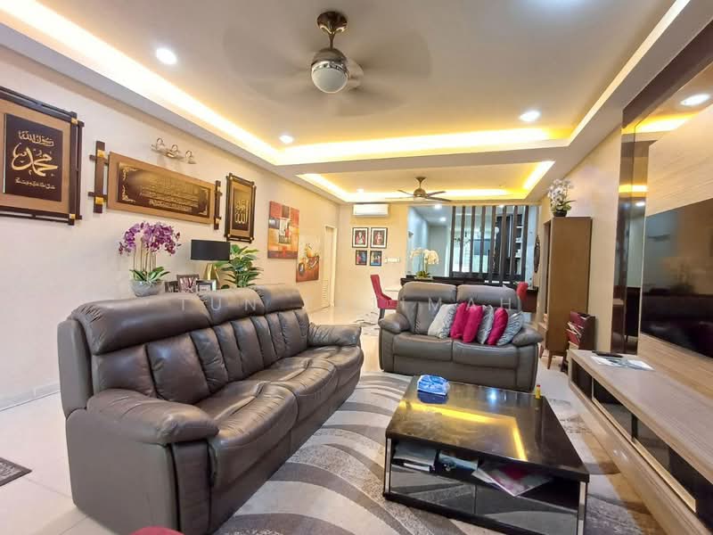 2-storey Terraced House for Sale in Bandar Sri Sendayan (Negeri Sembilan) - Tun Fatimah - Living Room - PropertyGuru.com.my