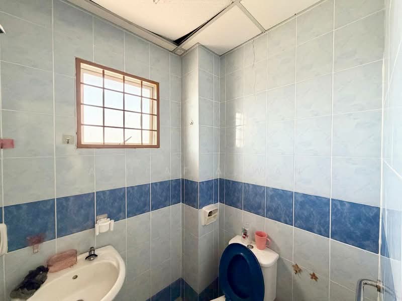 Apartment for Sale at Green Villa - Ashraf Azwan - Bathroom - PropertyGuru.com.my