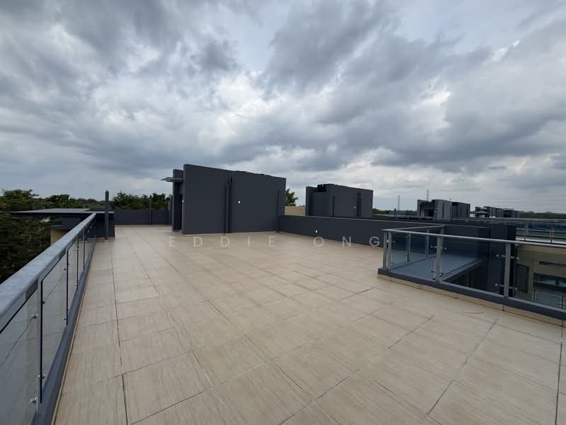 Rumah Berkembar untuk Dijual di Forest City (Gelang Patah) - Eddie Ong - Roof - PropertyGuru.com.my