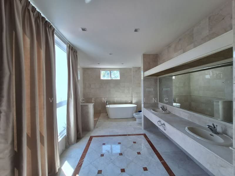 Bungalow for Sale in Kuala Lumpur (Kuala Lumpur) - Vincent Vince - Bathroom - PropertyGuru.com.my