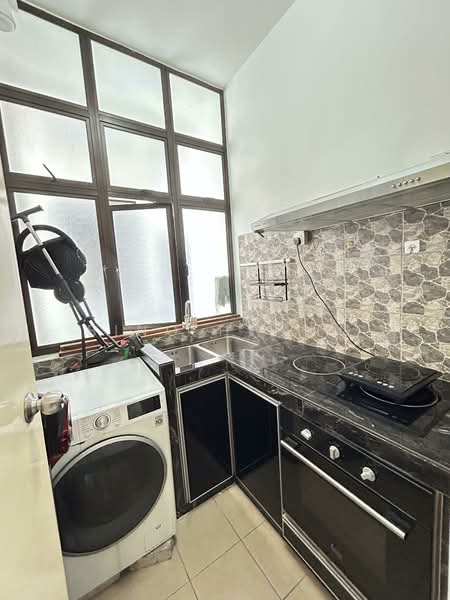 Service Residence for Rent at D'Summit Residences - Bino Hwang - Kitchen - PropertyGuru.com.my