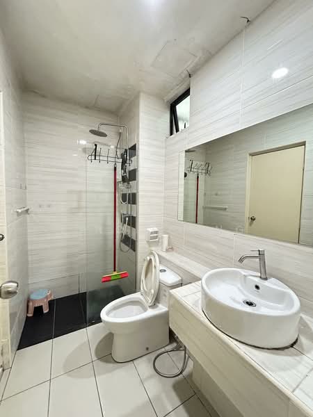 Service Residence for Rent at D'Summit Residences - Bino Hwang - Bathroom - PropertyGuru.com.my