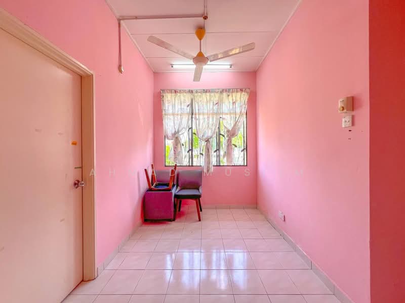 Semi-Detached House for Sale in Puncak Alam (Selangor) - Ahmad Muslim - PropertyGuru.com.my