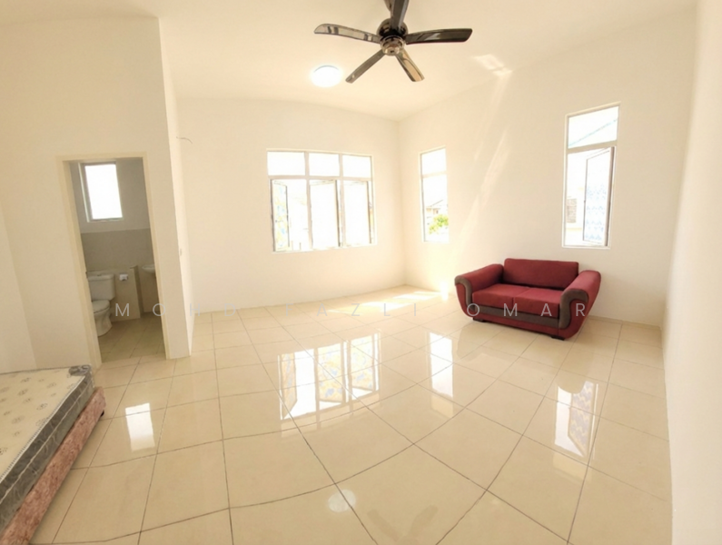 Erama @ Iringan Bayu untuk Untuk Dijual - RM 720,000, Mac 2026 - Living Room - PropertyGuru.com.my