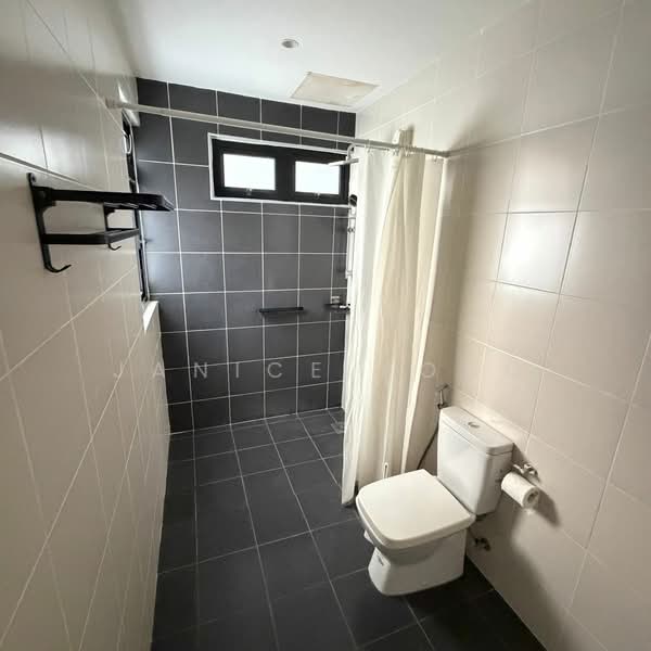 Service Residence for Rent at Meridin Suites @ The Meridin - Janice Yong - Bathroom - PropertyGuru.com.my