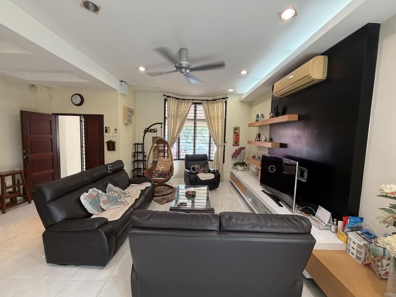 2.5-storey Terraced House for Sale in Pekan Batu 9 (Cheras) - Elly Chong - Living Room - PropertyGuru.com.my