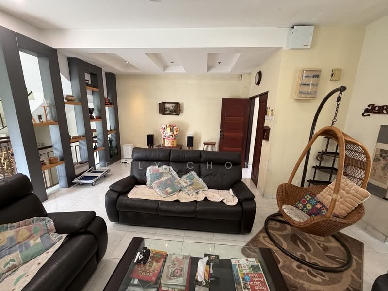 2.5-storey Terraced House for Sale in Pekan Batu 9 (Cheras) - Elly Chong - Living Room - PropertyGuru.com.my