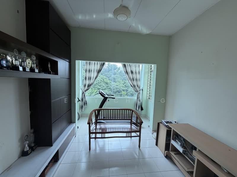 2.5-storey Terraced House for Sale in Pekan Batu 9 (Cheras) - Elly Chong - Balcony - PropertyGuru.com.my