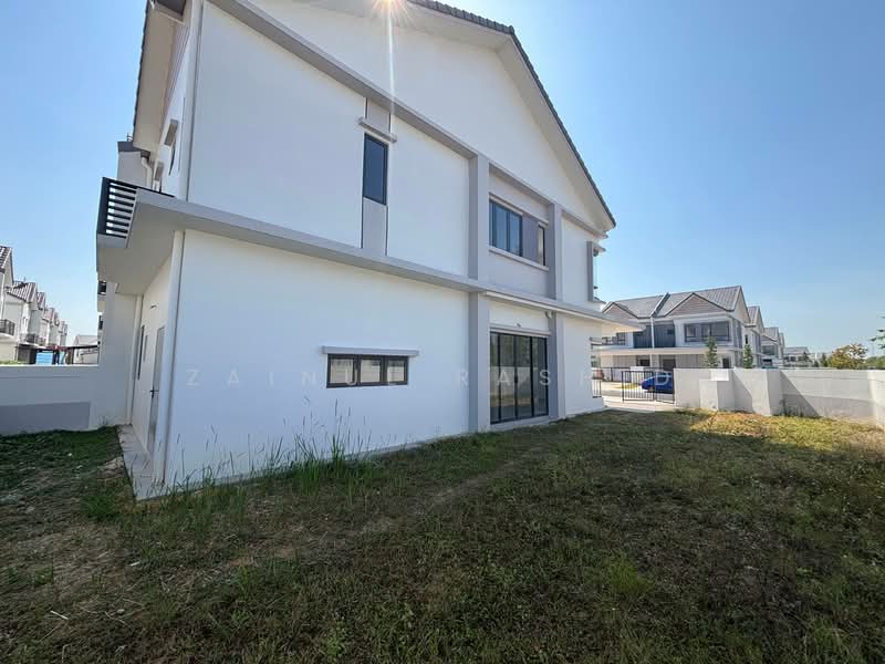 Semi-Detached House for Sale in Cyberjaya (Selangor) - Zainul Rashid - Exterior - PropertyGuru.com.my