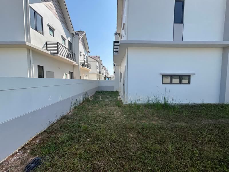 Semi-Detached House for Sale in Cyberjaya (Selangor) - Zainul Rashid - Exterior - PropertyGuru.com.my
