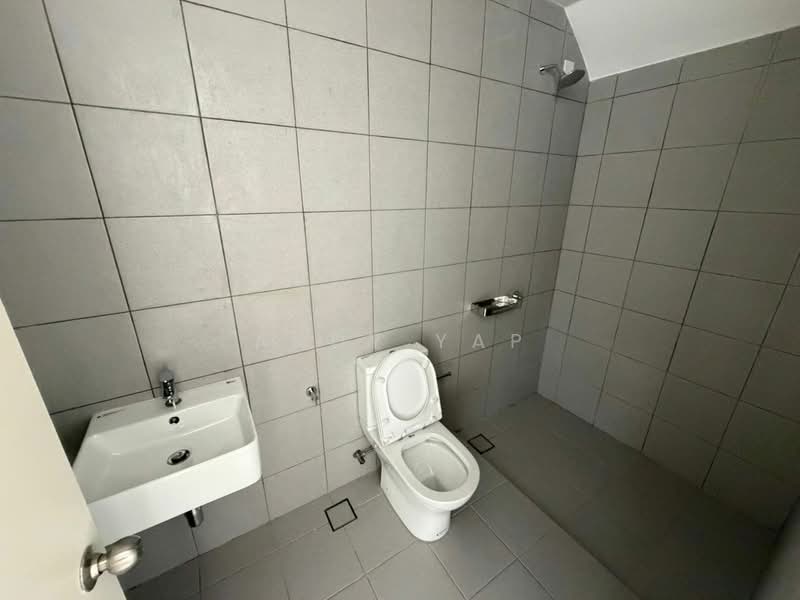 2-storey Terraced House for Sale in Bandar Country Homes (Rawang) - Andy Yap - Bathroom - PropertyGuru.com.my