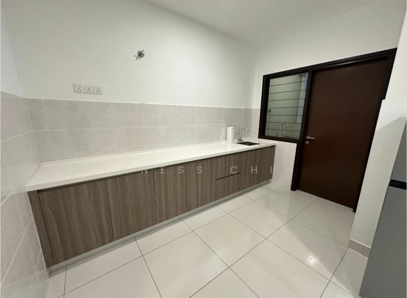Paraiso Residence @ The Earth untuk Untuk Disewa - RM 2,400 /bulan, Feb 2026 - Kitchen - PropertyGuru.com.my