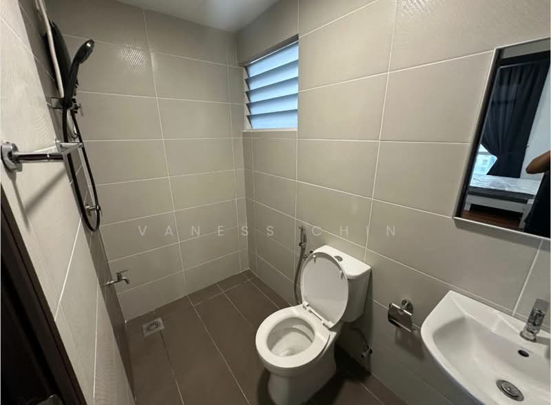 Condominium for Rent at Paraiso Residence @ The Earth - Vaness Chin - Bathroom - PropertyGuru.com.my