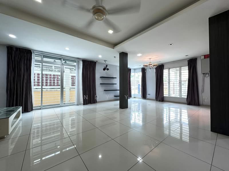 Semi-Detached House for Sale in Kota Emerald (Rawang) - Andy Yap - Living Room - PropertyGuru.com.my