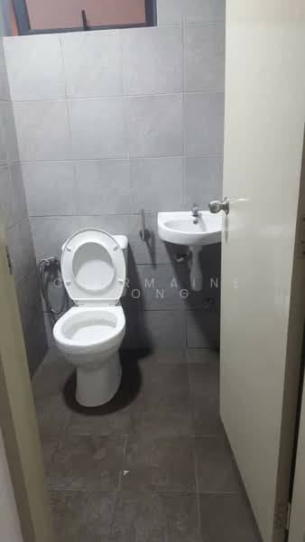 Sky Awani Residensi 2 untuk Untuk Disewa - RM 1,500 /bulan, Feb 2026 - Bathroom - PropertyGuru.com.my