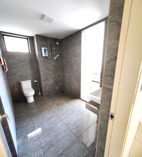 Service Residence for Rent at Woodsbury Suites - CY Tan - Bathroom - PropertyGuru.com.my