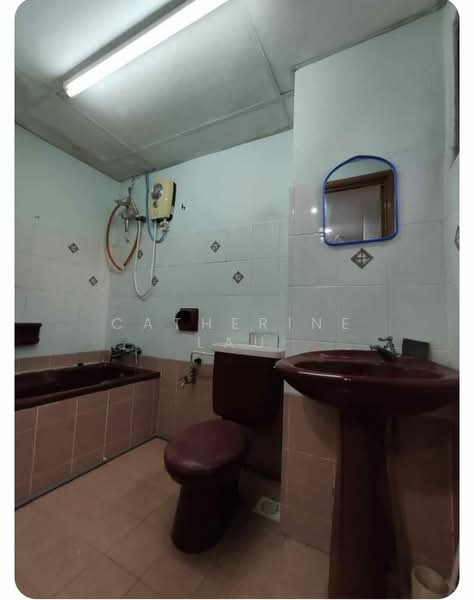 Condominium for Sale at Vista Komanwel A - Catherine Lau - Bathroom - PropertyGuru.com.my