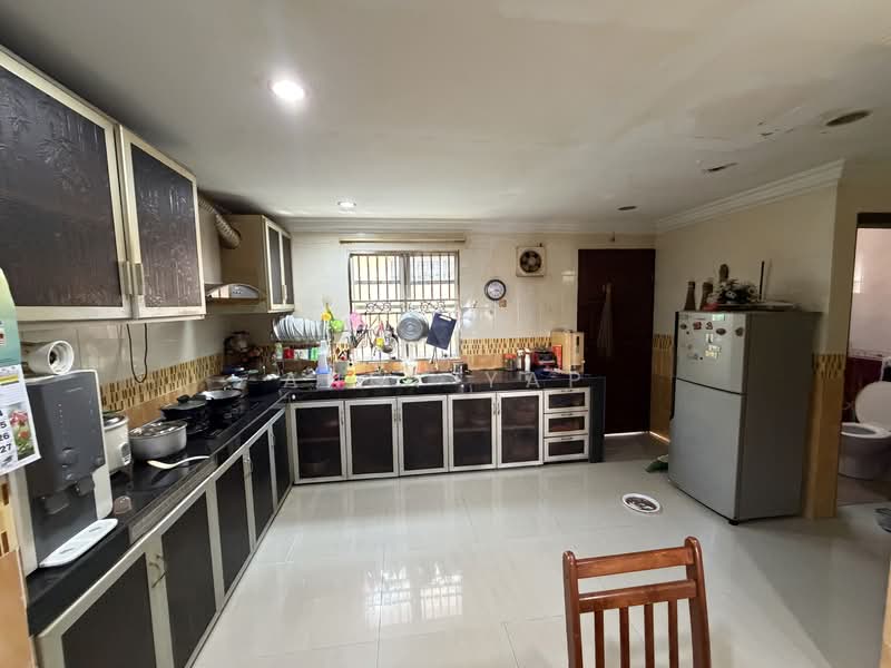 2-storey Terraced House for Sale in Kota Emerald (Rawang) - Andy Yap - Kitchen - PropertyGuru.com.my