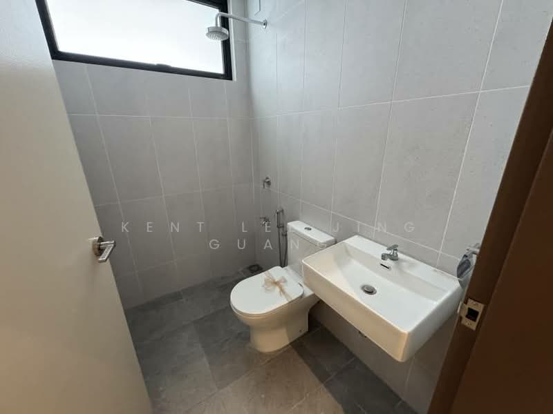 Rumah Teres 2 Tingkat untuk Dijual di Seksyen 7 (Shah Alam) - Kent Lee Jing Guang - Bathroom - PropertyGuru.com.my
