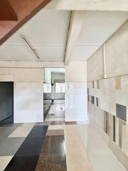 2-storey Terraced House for Sale in Taman Nora (Ulu Tiram) - Robin Teo - Corridor - PropertyGuru.com.my