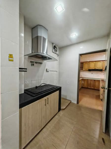 Bukit Jelutong untuk Untuk Dijual - RM 880,000, Apr 2026 - Kitchen - PropertyGuru.com.my