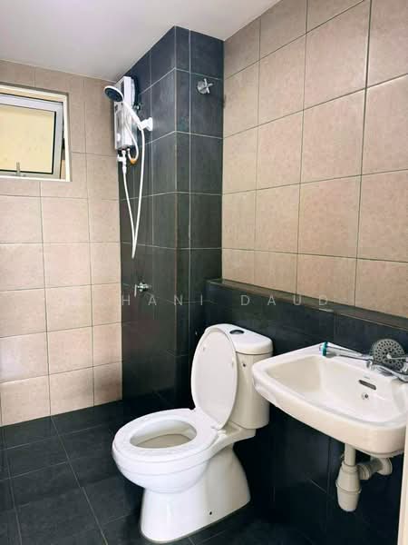 Condominium for Rent at Residensi Dutamas Dahlia - Rohani Daud - Bathroom - PropertyGuru.com.my