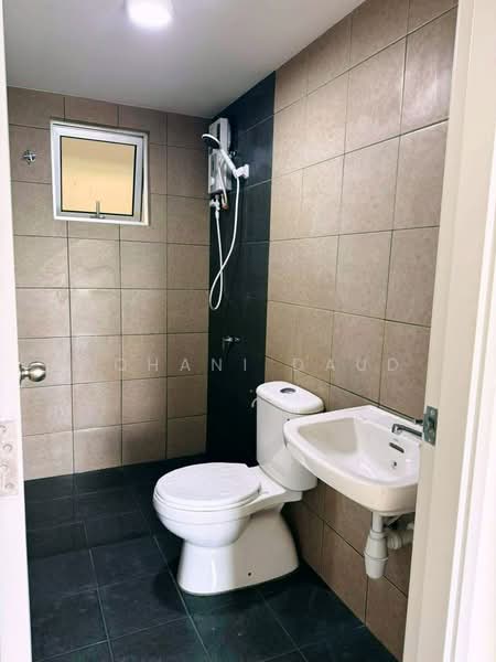 Condominium for Rent at Residensi Dutamas Dahlia - Rohani Daud - Bathroom - PropertyGuru.com.my