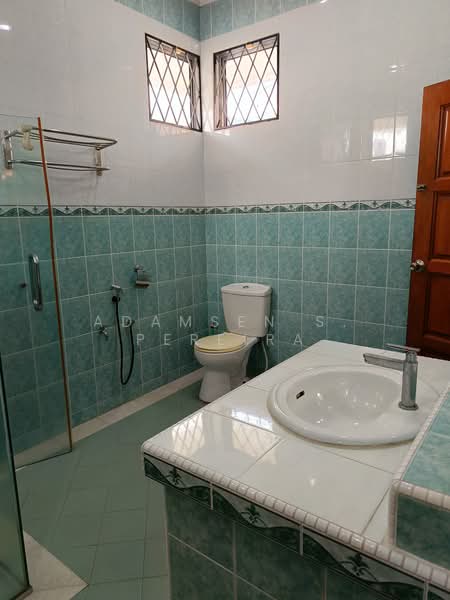 Bungalow for Sale in Seremban (Negeri Sembilan) - Adamsen S. Pereira - Bathroom - PropertyGuru.com.my