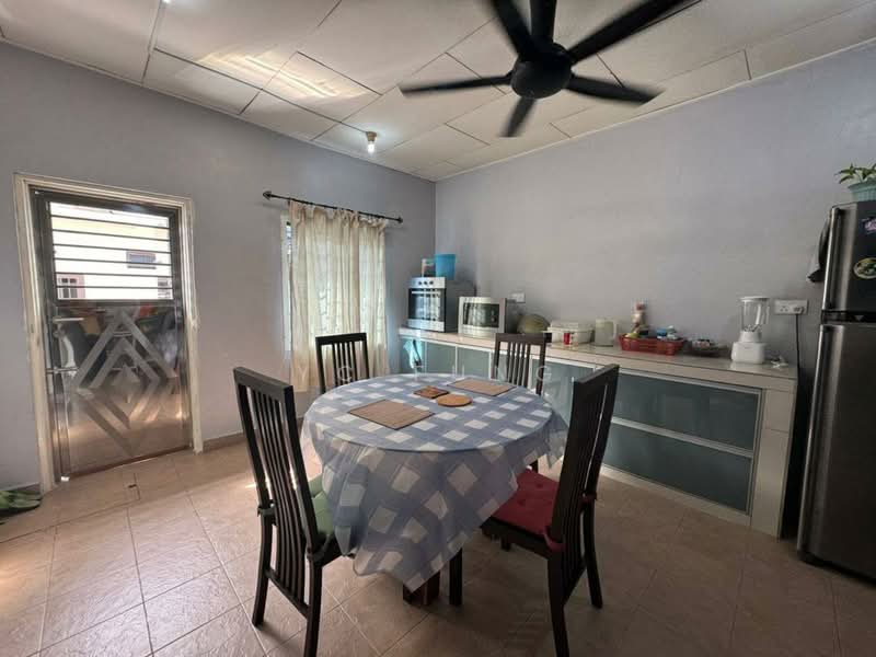 2-storey Terraced House for Sale in Taman Desa Tebrau (Tebrau) - YC Fung - Dining Room - PropertyGuru.com.my