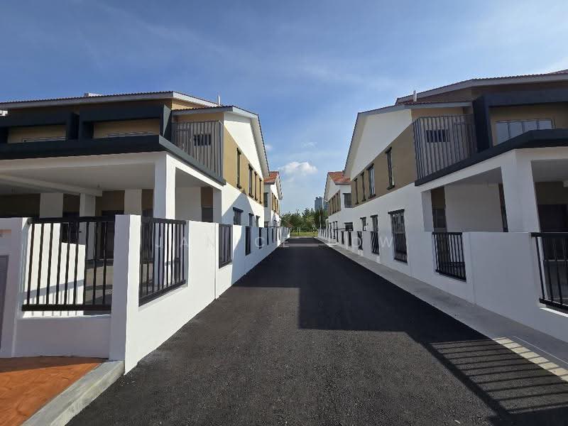 2-storey Terraced House for Sale in Setia Alam (Selangor) - Janice Low - Exterior - PropertyGuru.com.my