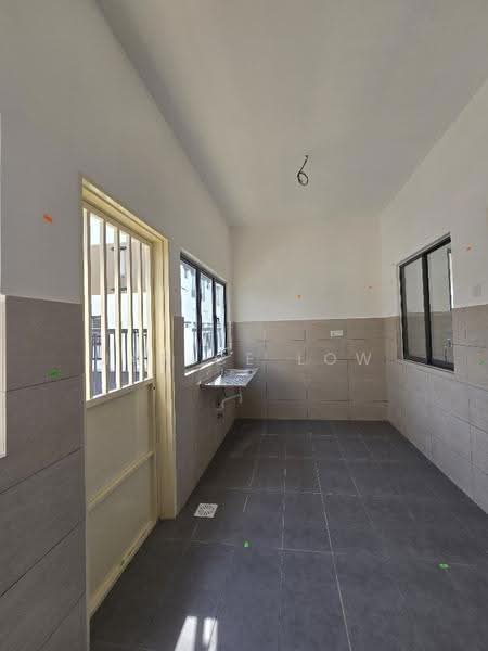 2-storey Terraced House for Sale in Setia Alam (Selangor) - Janice Low - Kitchen - PropertyGuru.com.my