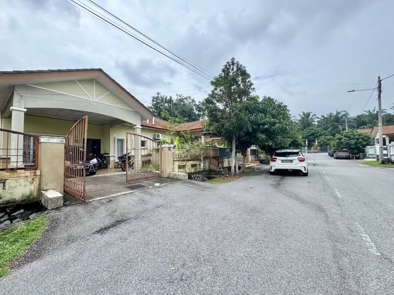 Semi-Detached House for Sale in Sepang (Selangor) - Ahmad Fadlee - PropertyGuru.com.my
