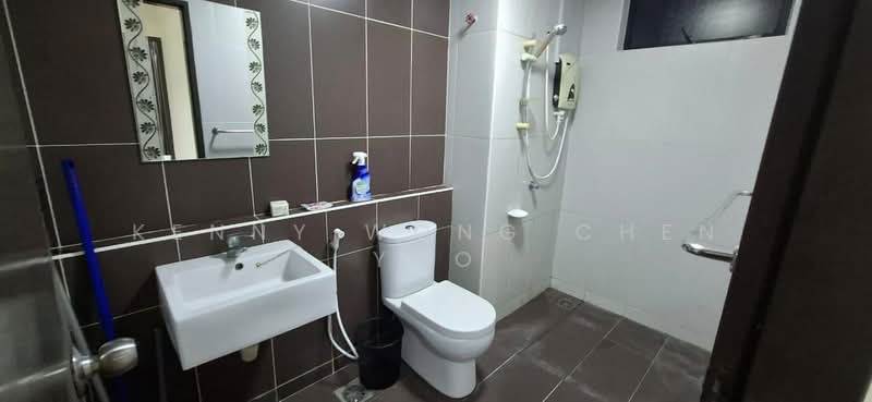 Service Residence for Sale at The Garden Residences - Kenny Wong Chen Yao - Bathroom - PropertyGuru.com.my
