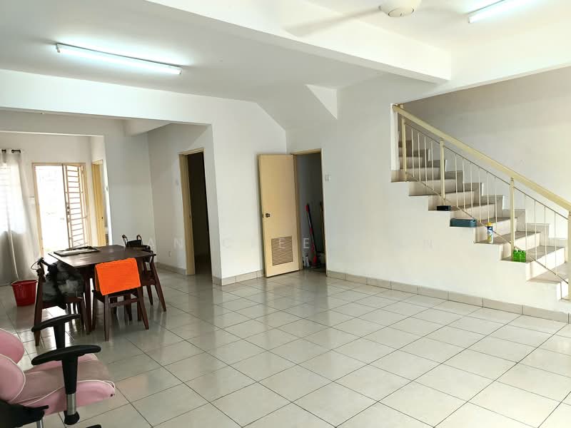 Rumah Teres untuk Dijual di Aman Putri (Sungai Buloh) - Tan Chee Kian - Living Room - PropertyGuru.com.my